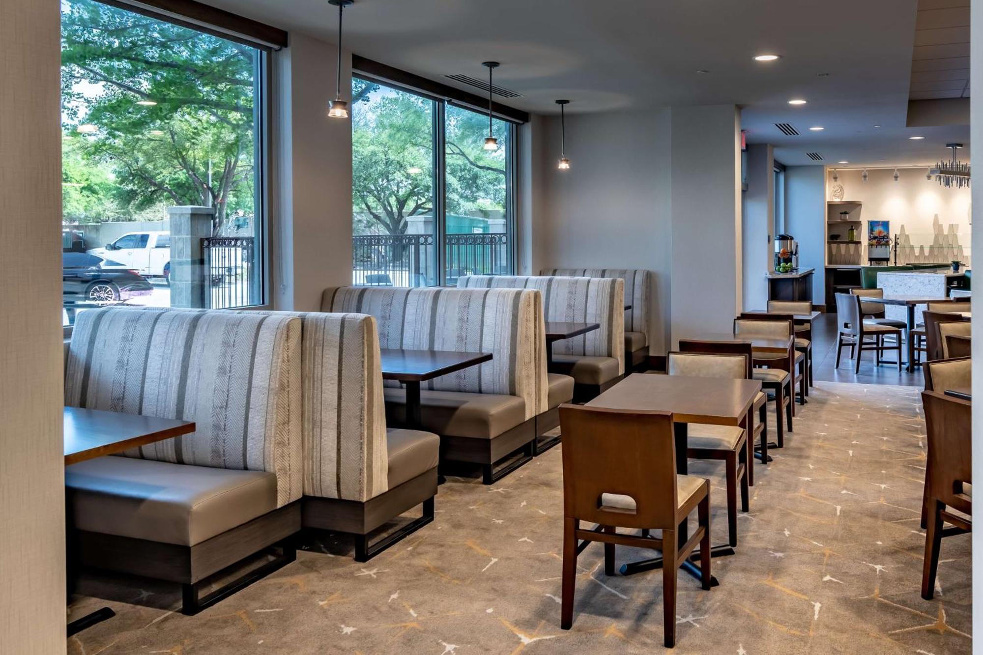 Doubletree By Hilton Dallas-farmers Branch 4*