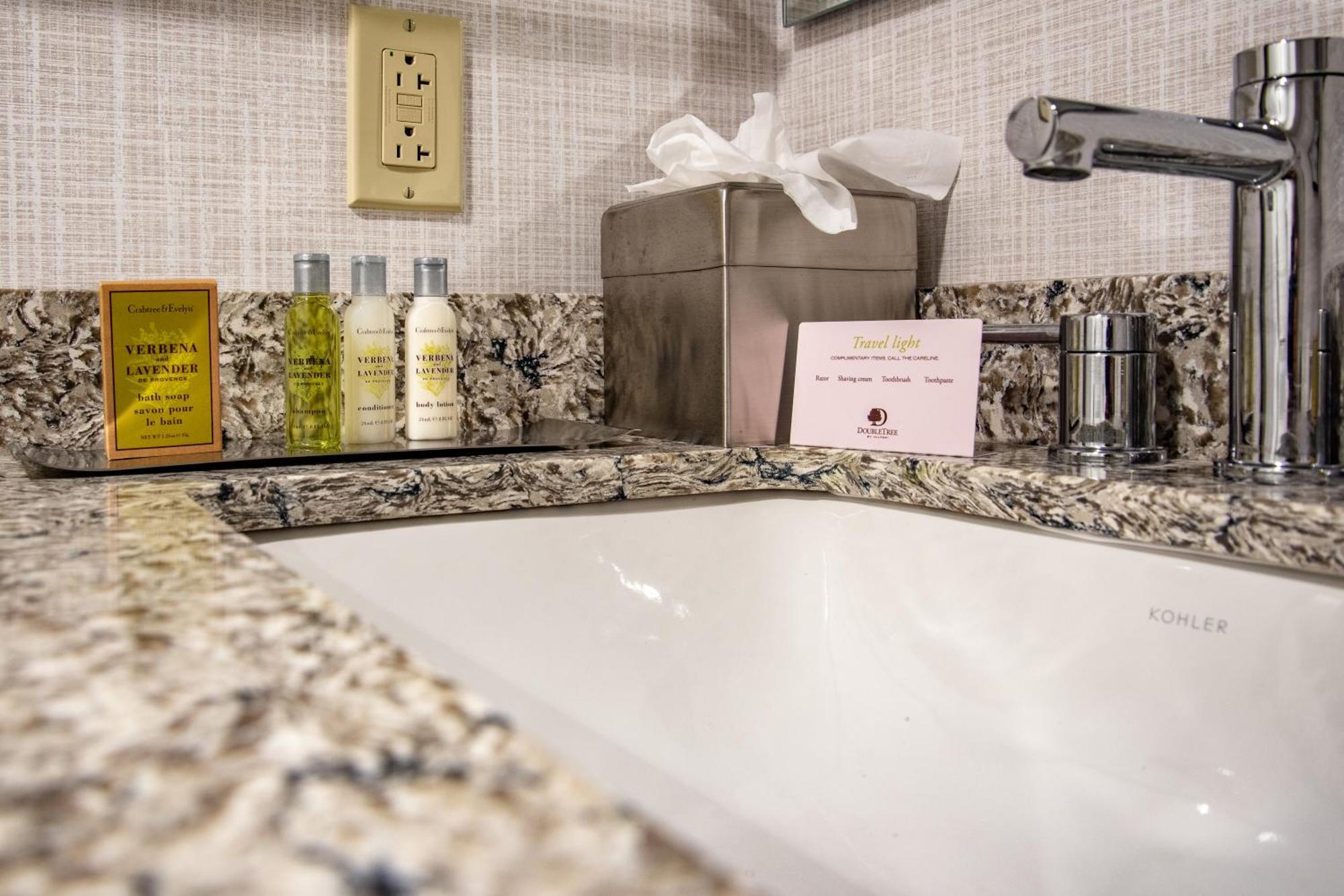 Doubletree By Hilton Dallas-farmers Branch Hotel 4*