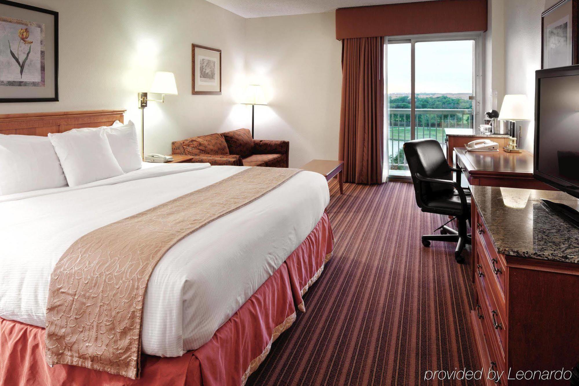 Doubletree By Hilton Dallas-farmers Branch Hotel
