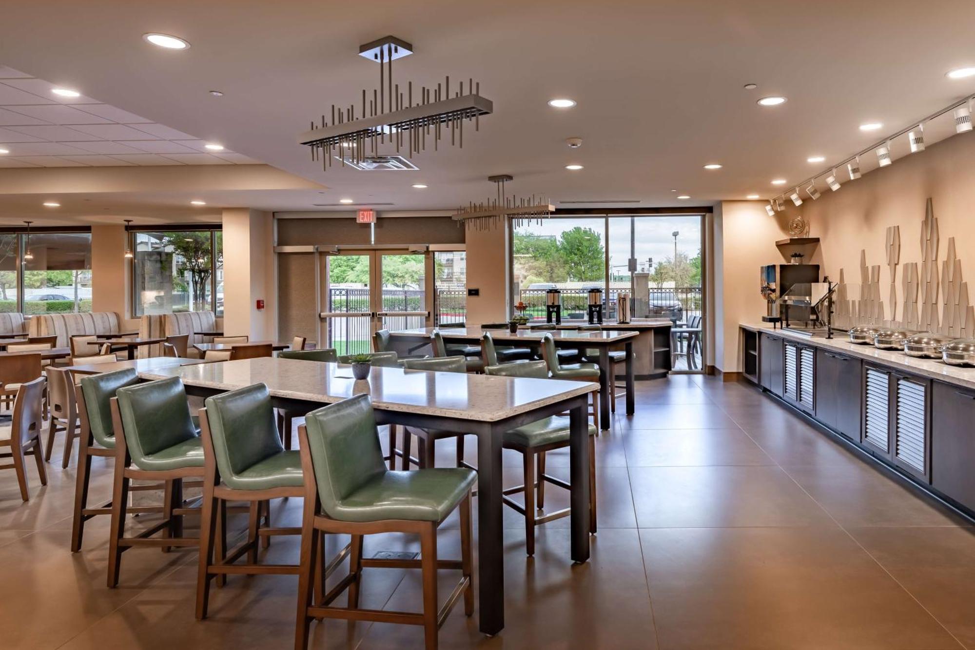 Hotel Doubletree By Hilton Dallas-farmers Branch 4*