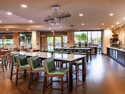 Doubletree By Hilton Dallas-farmers Branch 4*